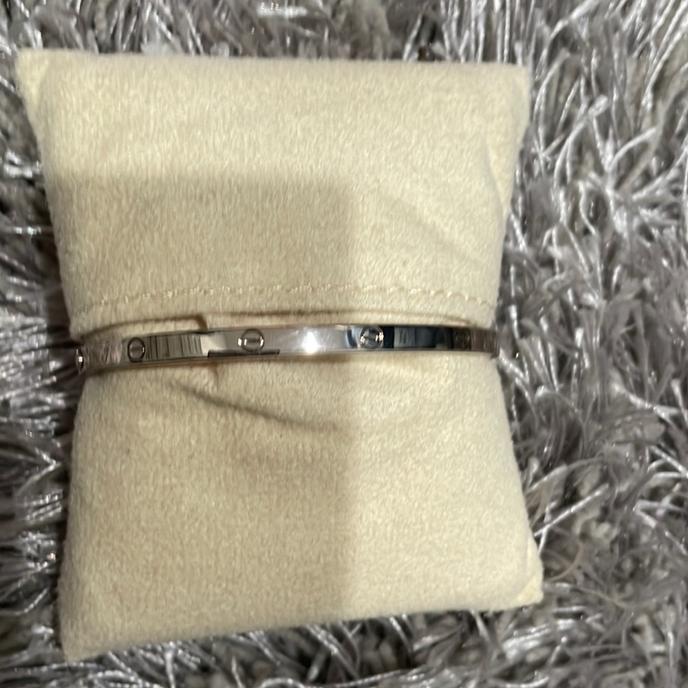 18k white gold love bracelet small model size 17
